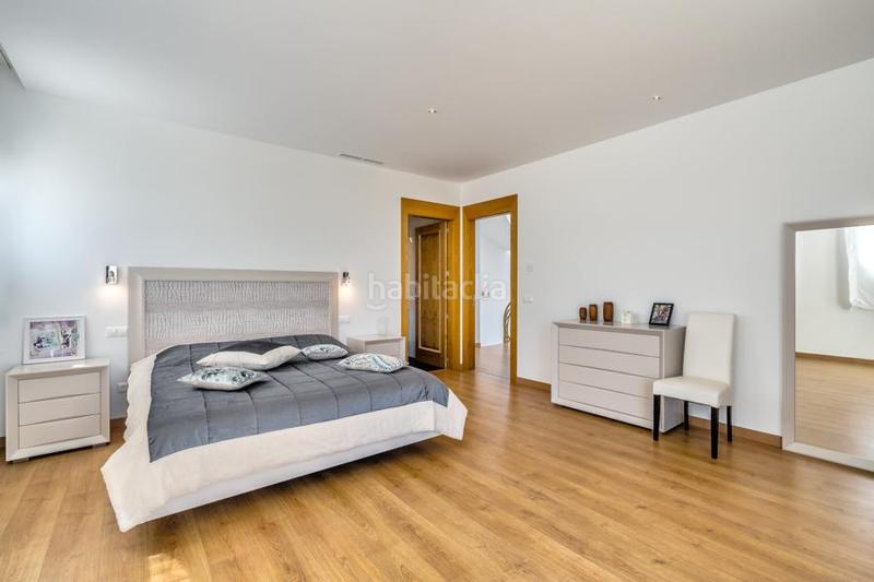 Foto fe238ae7-2bb8-4230-be35-ec7fa76bc0cb. Chalet con riscaldamento piscina in L´Albir Alfàs del Pi (l´)