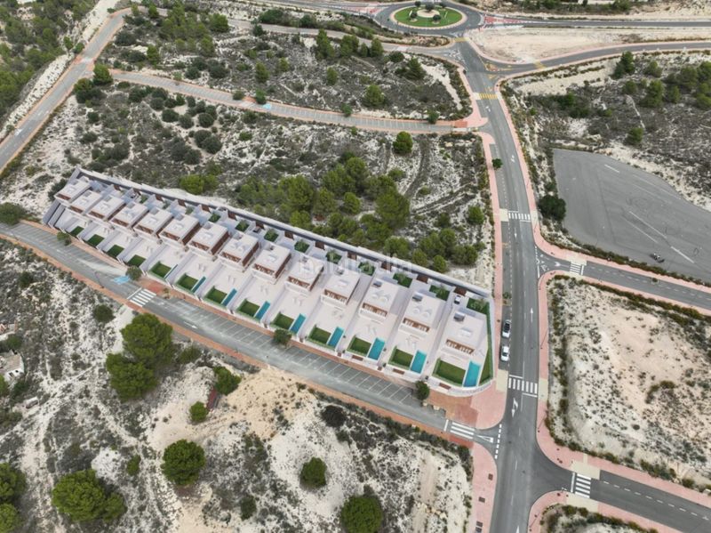 Foto 5be7274c-2d36-472b-82a1-dbb2dd32cf18. Xalet amb calefacció aparcament piscina a Arquillos