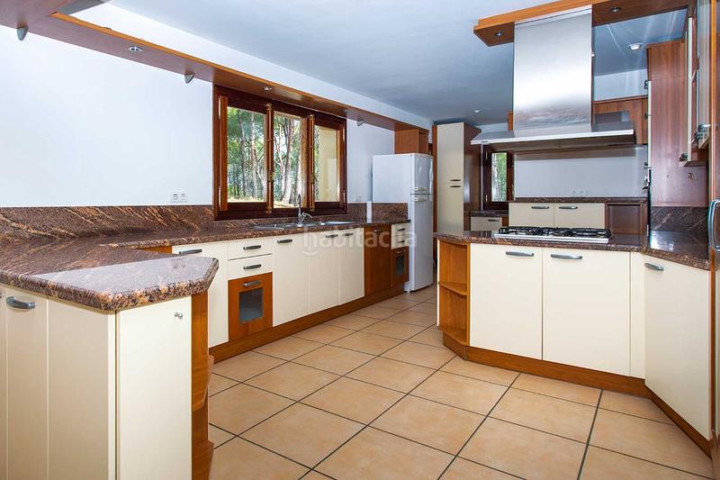 Foto 7ae71b6c-e53c-4d62-b2ba-64492eebb758. Chalet avec chauffage parking piscine dans Altea ciudad Altea