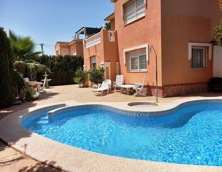 Foto d873134e-f785-4698-89d1-ce802e988bf0. Chalet with heating parking pool in L´Albir Alfàs del Pi (l´)