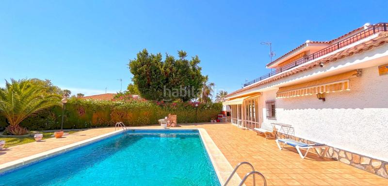 Foto 770bf28c-fcf3-45e2-9684-b0ec7b31db75. Maison avec piscine dans Cabo Roig Orihuela