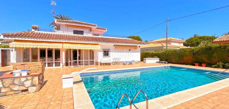 Foto abeebfc6-d454-4fe2-9733-9553784e4318. Maison avec piscine dans Cabo Roig Orihuela