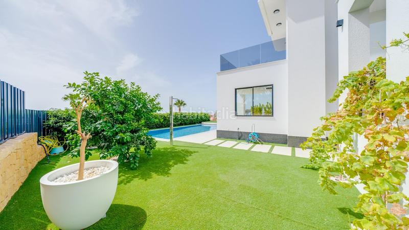 Foto a7bfeb34-87e3-4c69-b471-840c128ef8e6. Chalet con riscaldamento parcheggio piscina in Golf Bahía Finestrat