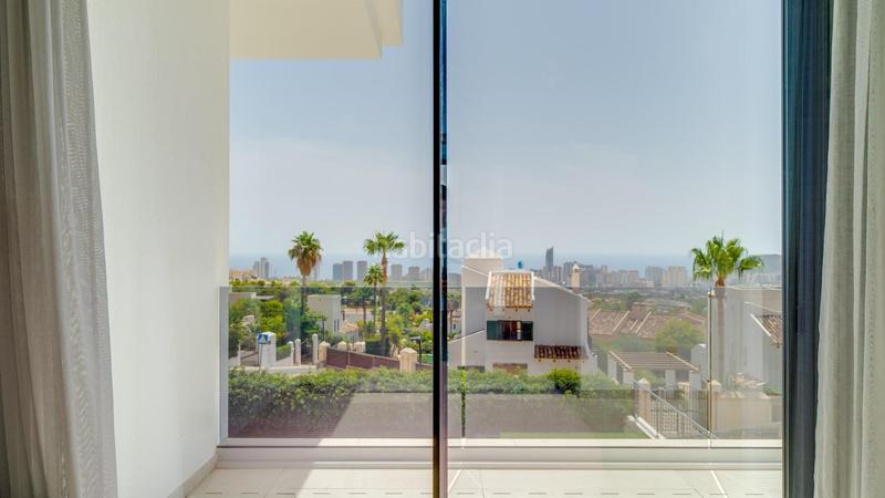 Foto d15183a4-887d-4797-8770-3840b492e83c. Chalet con riscaldamento parcheggio piscina in Golf Bahía Finestrat