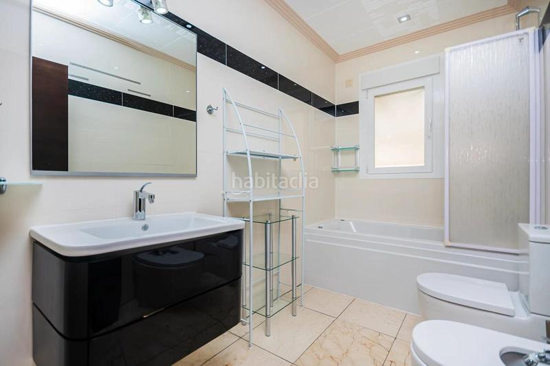 Foto 10ea2ca8-c17e-426f-8570-838e9712c40d. Chalet en Gran Sol Calp