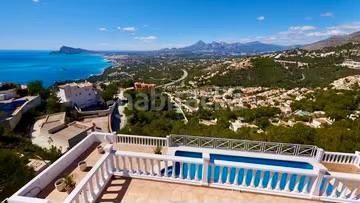 Foto 600c9951-4633-4902-ac85-754bc0cb22ab. Xalet amb calefacció aparcament piscina a Altea hills Altea