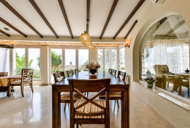 Foto 2064e9e8-9267-4502-8de8-204e4eceef75. Xalet amb calefacció aparcament piscina a Canuta Calp