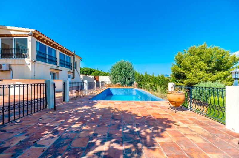 Foto 392381ed-fbd2-4e7b-9c22-11578f69e56f. Chalet en Pueblo-Ubanizaciones Alfàs del Pi (l´)