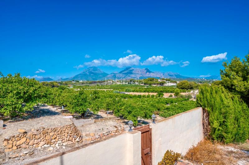 Foto aef0a4f6-3c18-42b3-9be9-66be052f3d19. Chalet en Pueblo-Ubanizaciones Alfàs del Pi (l´)