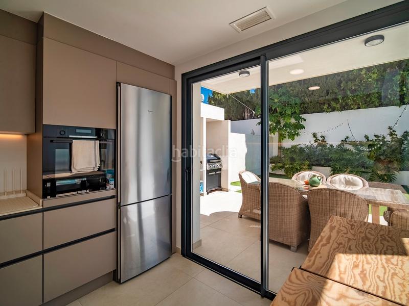 Foto cb034018-b9a6-4898-ab24-bd0911006aa9. Casa a schiera con riscaldamento parcheggio piscina in Alfàs del Pi (l´)