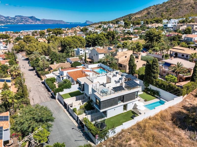 Foto 3432f782-769b-43aa-95be-d3b626ae1a3b. Casa adossada amb calefacció aparcament piscina a Alfàs del Pi (l´)