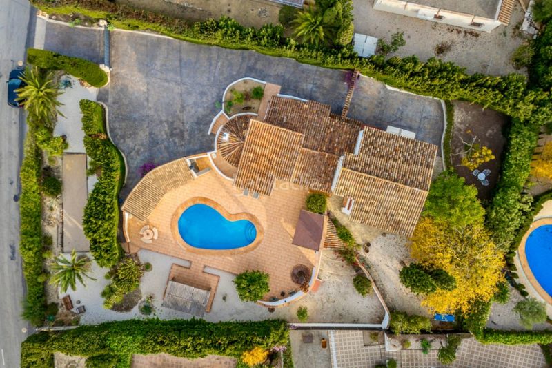 Foto 4a5aa893-1002-483b-97ff-c3fad8d5a518. Xalet amb calefacció aparcament piscina a La Empedrola Calp