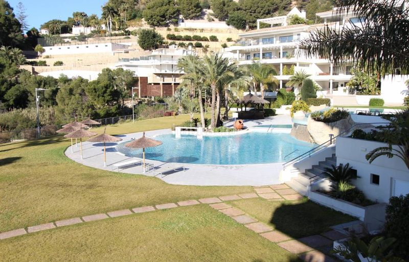 Foto 451264f0-9277-41cd-a4b9-3d5c0724b782. Apartament amb calefacció aparcament piscina a Mascarat Altea