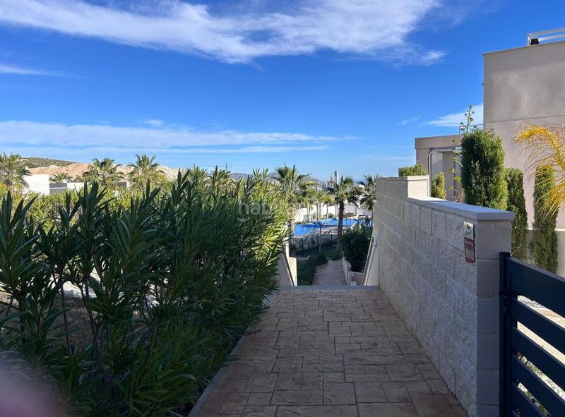 Foto 568b4260-6fa8-4f7a-9dbb-aa3569e194f3. Casa amb calefacció aparcament piscina a balcón de Finestrat-terra marina Finestrat