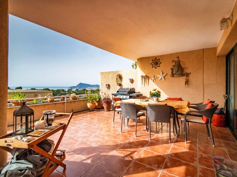 Foto 634ea829-4aa5-4705-8979-63b1dd0d9c19. Apartament amb calefacció piscina a Altea la vella Altea