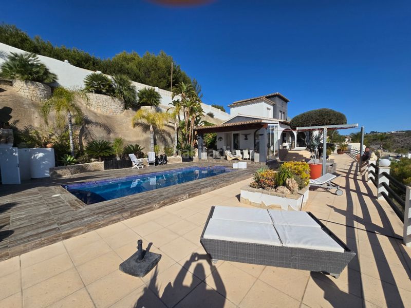 Foto 5a6ec9dd-97a7-41ad-a54f-c89e6dc1daf6. Chalet en La Empedrola Calp