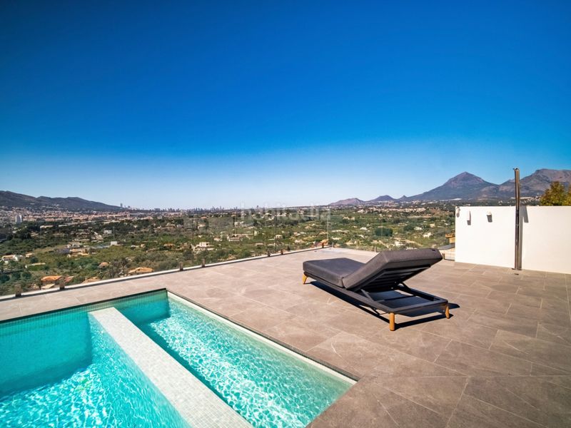 Foto c986cba6-5ce2-4f48-947f-66617266bcb3. Chalet en Altea ciudad Altea