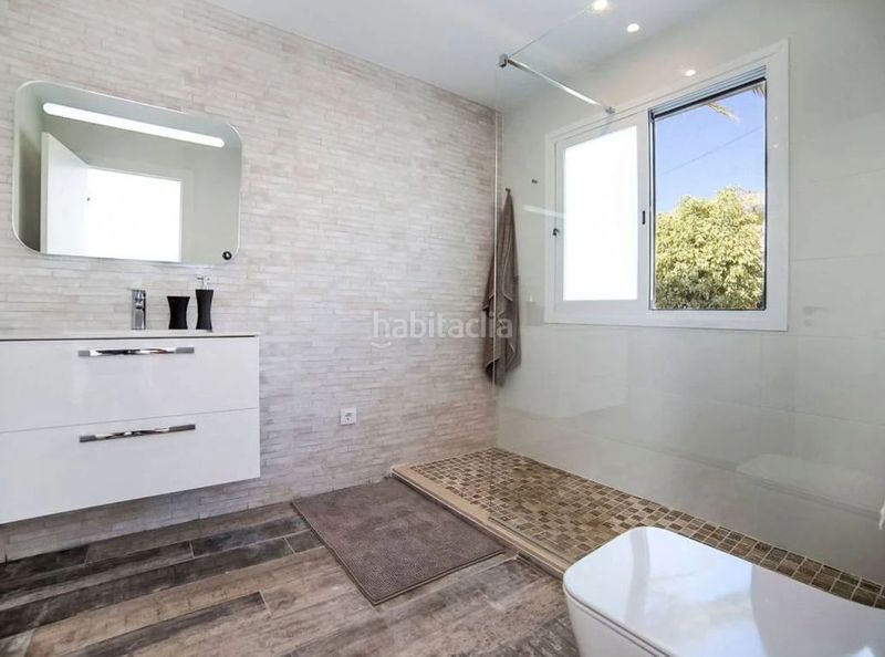 Foto 569d36d0-afba-4a0e-ab75-8edcfdb3ba87. Chalet mit heizung parking pool in Benicolada - Las Adelfas Calp