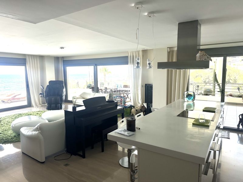 Foto 7a05b35a-f6d8-4ef2-b6b6-bee474466b04. Apartament amb calefacció aparcament piscina a Mascarat Altea