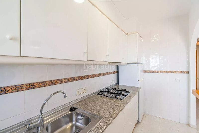 Foto cde19ac8-2147-49eb-8c68-0c1fae2d470e. Casa amb aparcament piscina a Cometa Calp