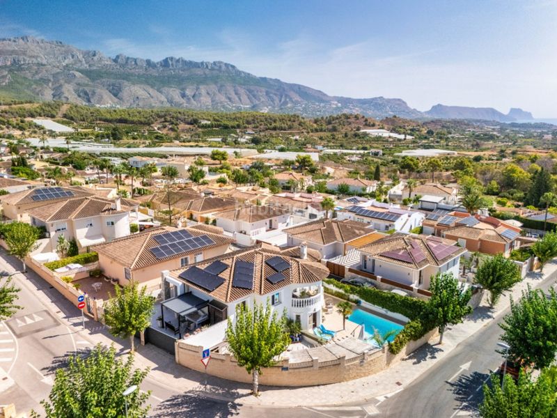 Foto dbdd3a6b-c300-4ca7-a923-a63776b0248e. Xalet amb calefacció aparcament piscina a El Tossal-Bello Horizonte Nucia (la)