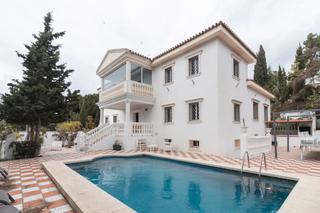 Xalet  Urbanización hacienda las chapas. Preciosa villa ubicada en hacienda las chapas marbella, la villa