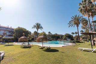 Apartament  Camino del ángel. Apartamento junto a banus en una urbanización con vigilancia las