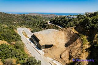 Terreny residencial  N/a. Parcela con proyecto de villa de lujo en la urb monte mayor cerc