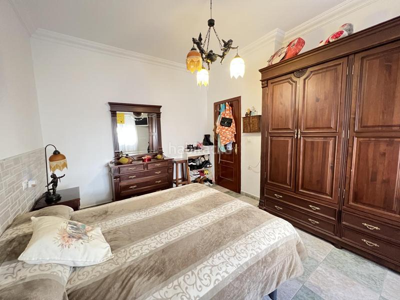 Foto 7b725d40-15e5-4fd8-84b6-a83a429b892e. Casa en exclusiva, casa con piso en planta alta en Alameda