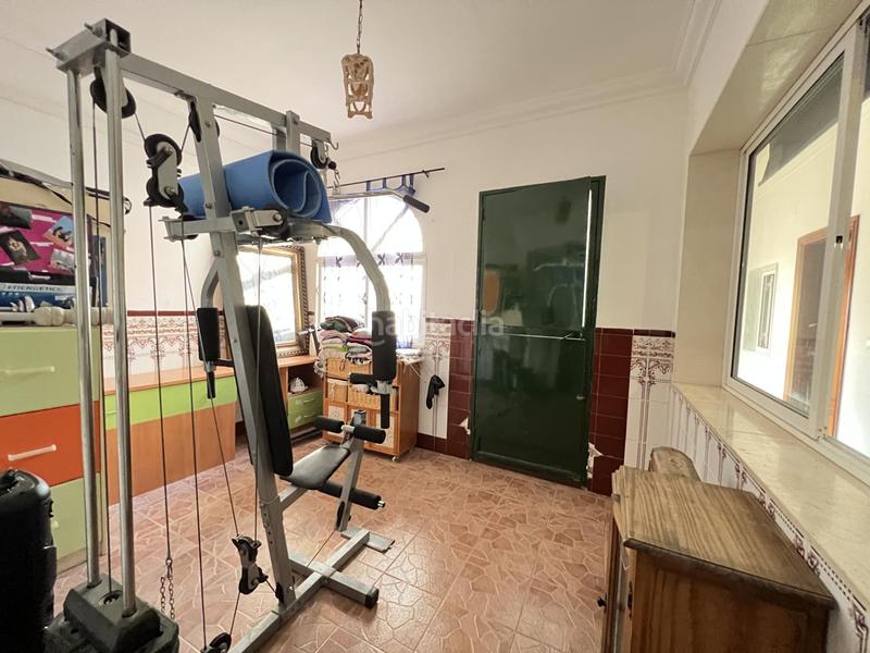 Foto a85e98ad-410b-4133-9ece-6b318e7454ec. Casa en exclusiva, casa con piso en planta alta en Alameda