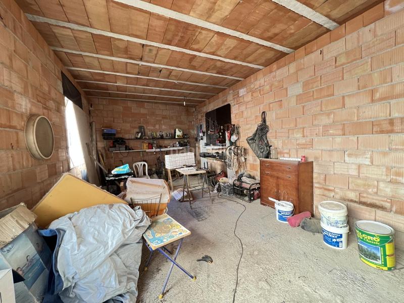 Foto afc19e0a-df74-40f9-aeab-7fbe1d225356. Casa en exclusiva, casa con piso en planta alta en Alameda