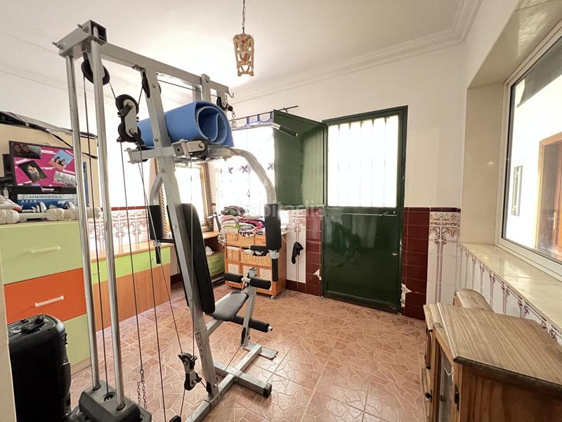 Foto d4601edd-0a85-4475-855b-267113949ee5. Casa en exclusiva, casa con piso en planta alta en Alameda