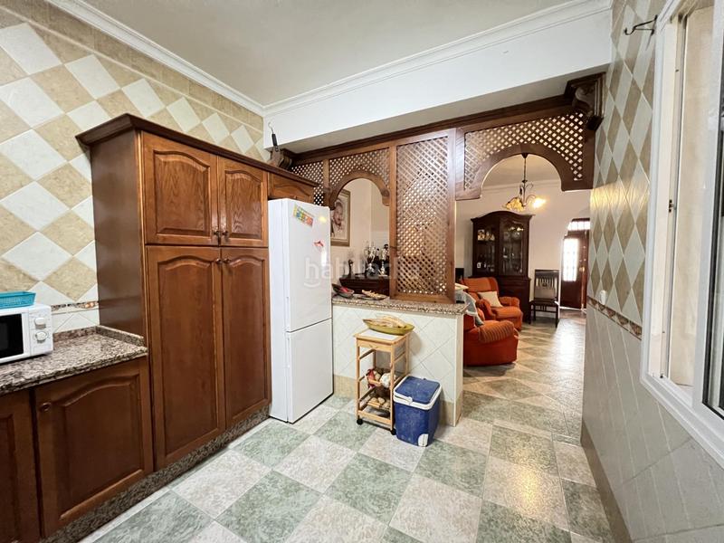 Foto d7ce9469-97e2-42da-998a-64c8b1ce148a. Casa en exclusiva, casa con piso en planta alta en Alameda