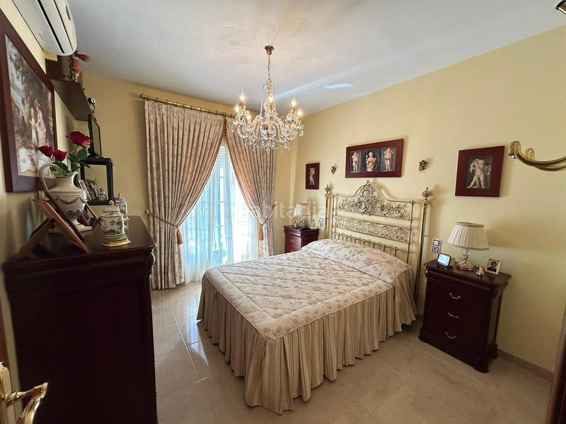 Foto 30128d47-f53b-46de-b89c-f44a3dbb01d0. Casa adossada amb aparcament a Fuentemora Antequera