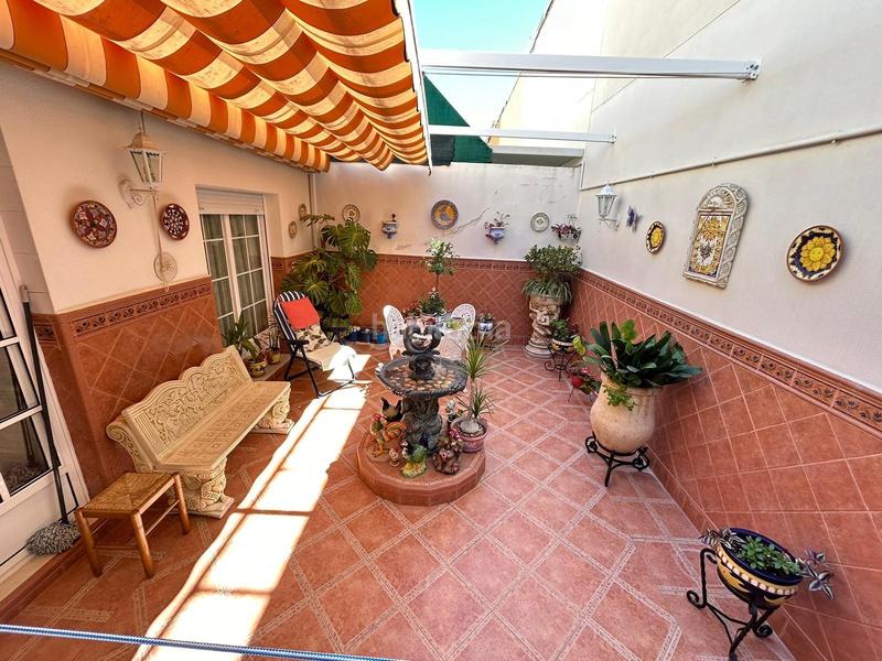 Foto d5d2602e-c2e6-4cf3-bf4f-d2ee2d1b0414. Casa adossada amb aparcament a Fuentemora Antequera