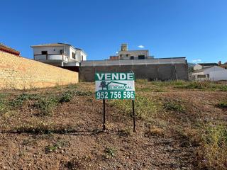 Terreny residencial a Zona de la Vega. Solar en el molino esta disponible