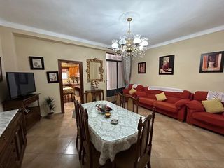 Casa en Centro. Casa amplia sale a la venta