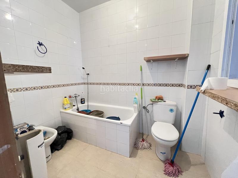 Foto 8e96d822-a3ed-42e3-8150-f2e3d1069880. Casa con parcheggio in Alameda