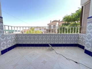 Casa a Alameda. Amplia casa en el centro de alameda pueblo sale a la venta