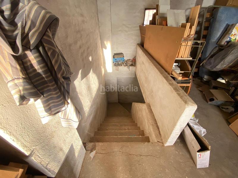 Foto e36799e3-d27f-42ce-a9a1-868f3525735c. Parking coche en exclusiva cochera pueblo en Alameda