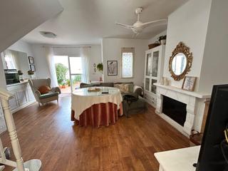 Casa a Fuentemora. Casa en zona santa catalina puede ser tuya