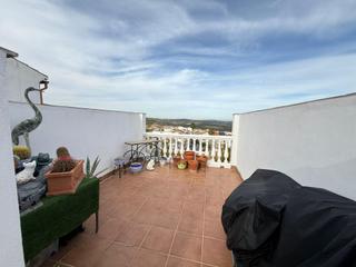 Casa a Alameda. Casa en alameda con dos terrazas te esta eseperando