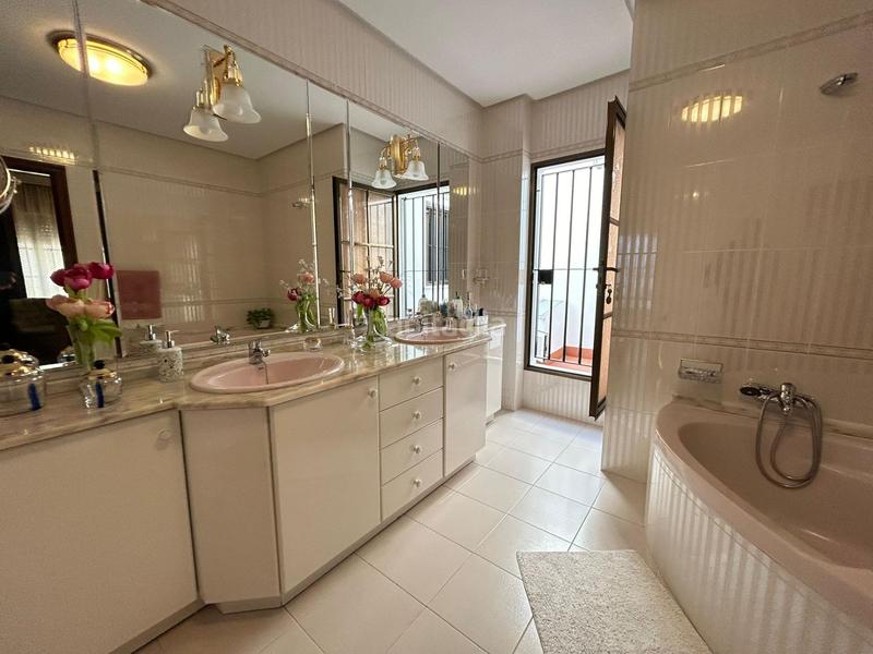 Foto 04962ad3-652c-4c45-a2a8-4105f09c9d42. Casa en exclusiva casa en zona centrica con cochera en Antequera