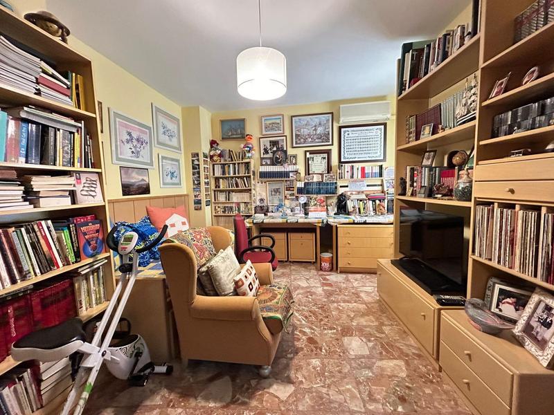 Foto 0818266b-b42c-4f6f-841d-506994c8b0e9. Casa en exclusiva casa en zona centrica con cochera en Antequera