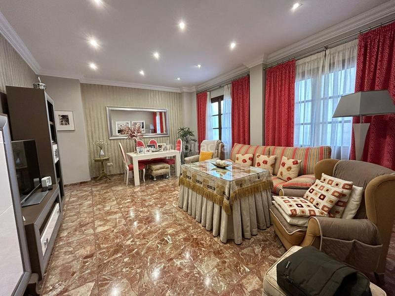 Foto 855e2443-d9af-4128-9cd6-5a2603998859. Casa en exclusiva casa en zona centrica con cochera en Antequera