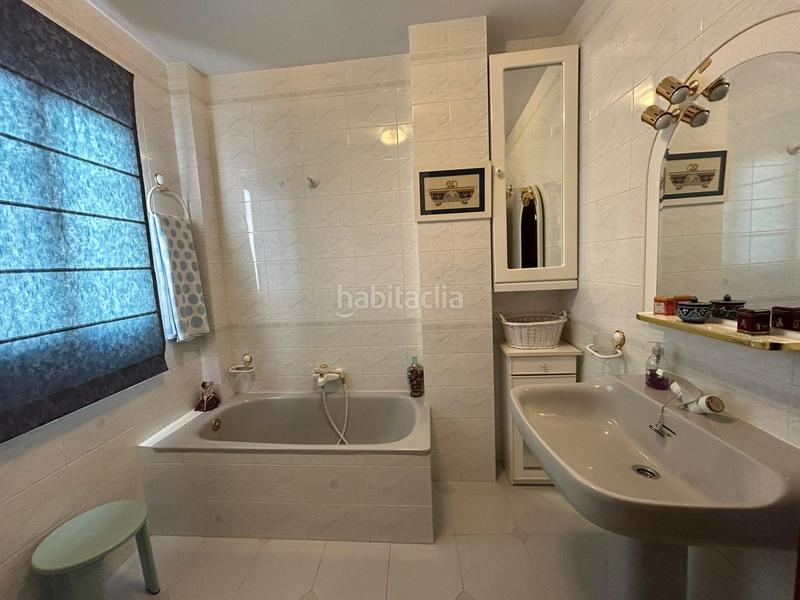 Foto b91c0c09-300b-4e67-940a-8556ce3477a4. Casa en exclusiva casa en zona centrica con cochera en Antequera