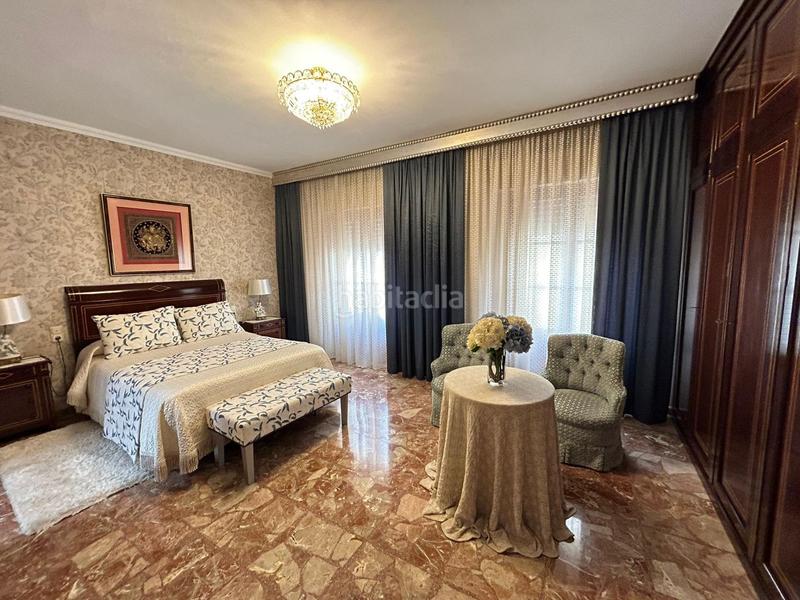 Foto c8c8a7a6-fed7-4252-9141-234328830357. Casa en exclusiva casa en zona centrica con cochera en Antequera