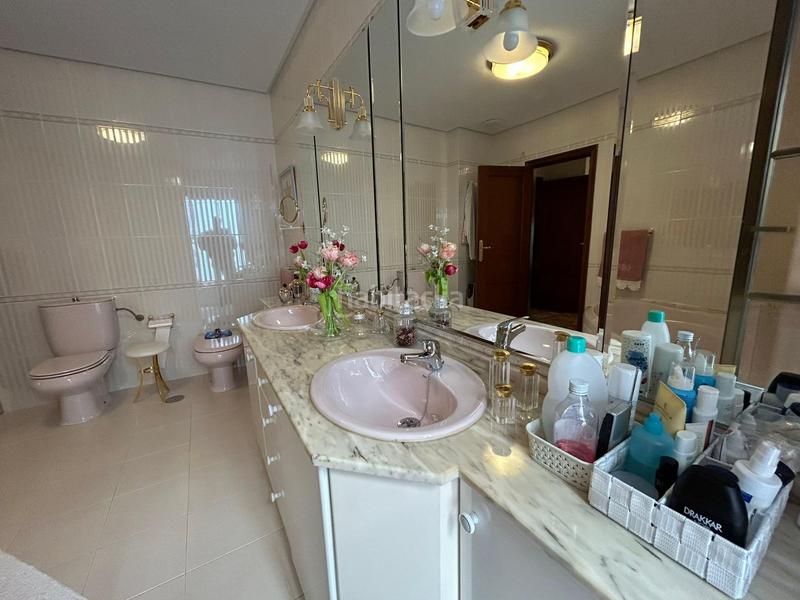 Foto f6575d81-5208-4e0b-834f-a2e2e4fa114b. Casa en exclusiva casa en zona centrica con cochera en Antequera