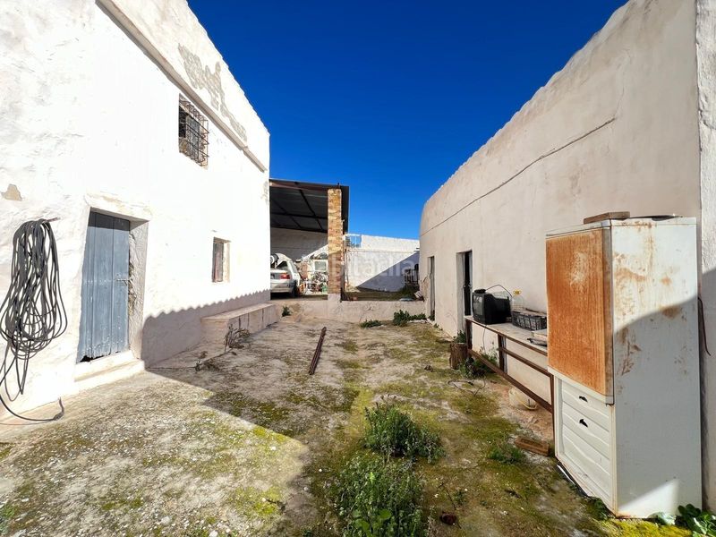 Foto 352f0e1e-bf22-4309-8924-e17b40a3890e. Masia amb calefacció aparcament a Centro Antequera