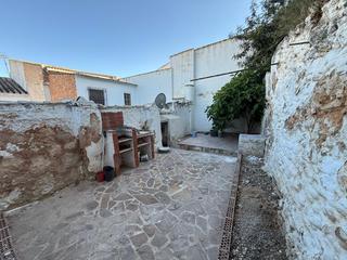 Casa a Alameda. Amplia casa en alameda busca propietario